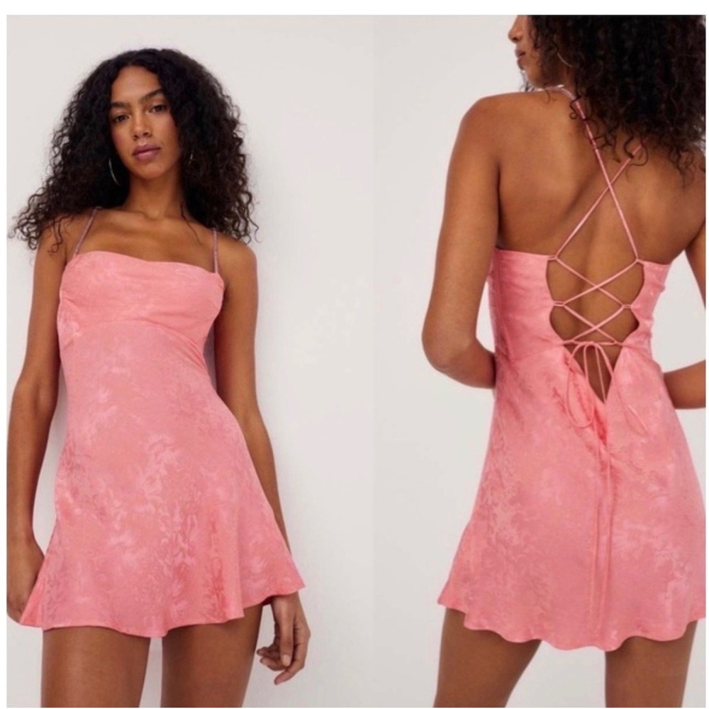 For Love and Lemons Gabrielle Mini Dress‎ Pink Satin Jacquard Floral Small (L)
